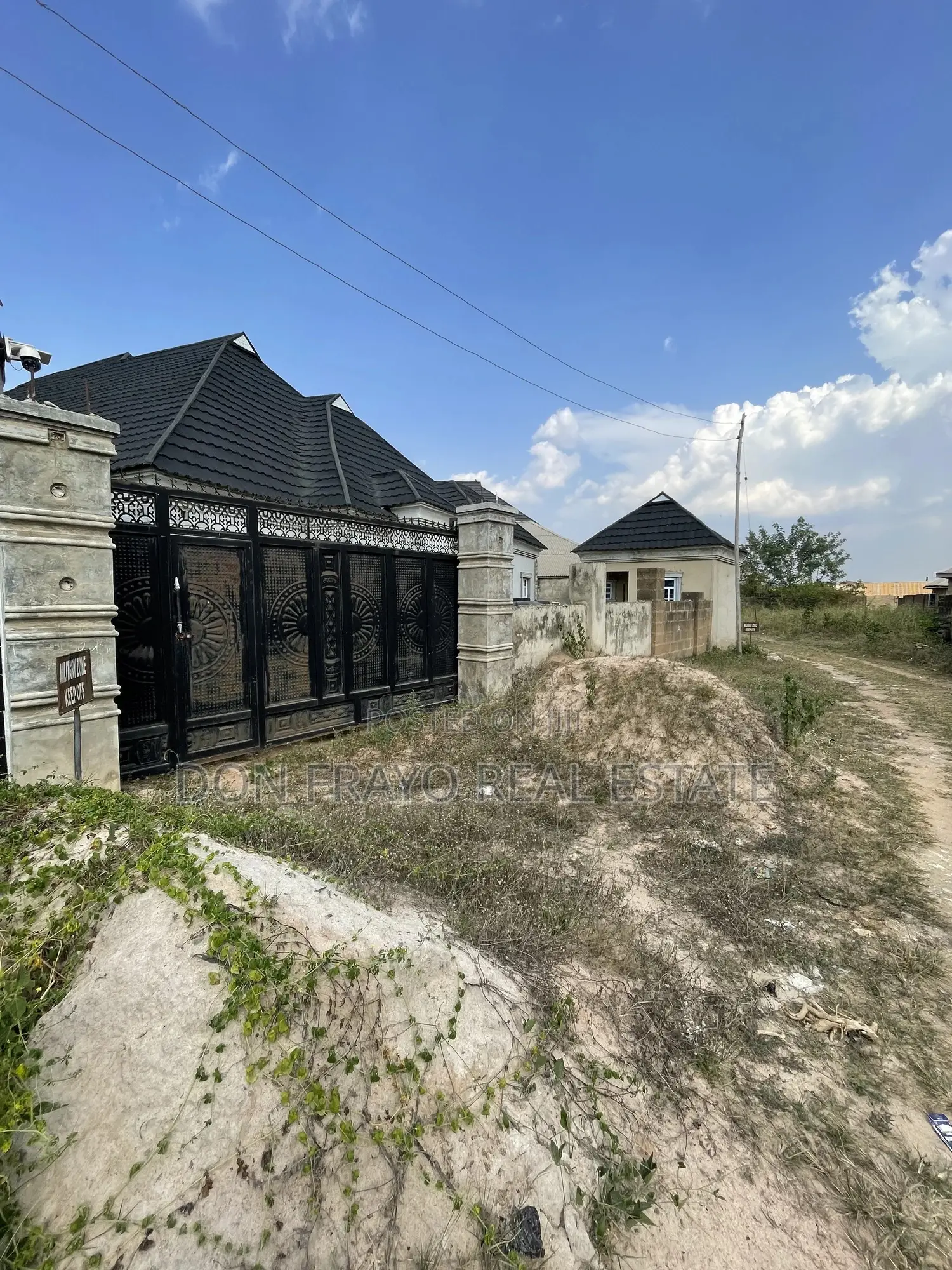 4bdrm Bungalow in Odo Ona Elewe, Akala Express for sale in Akala Express