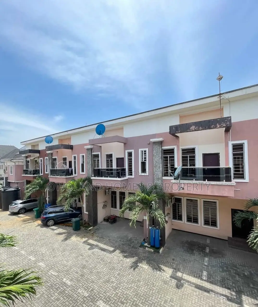 4bdrm Duplex in Chevron Estate for rent in Chevron