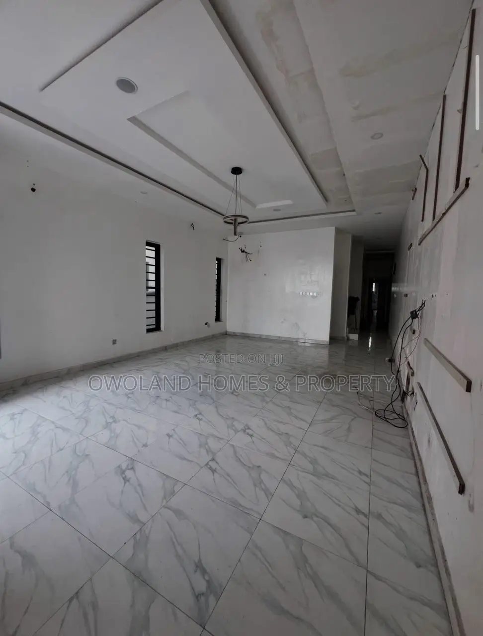 4bdrm Duplex in Chevron Estate for rent in Chevron