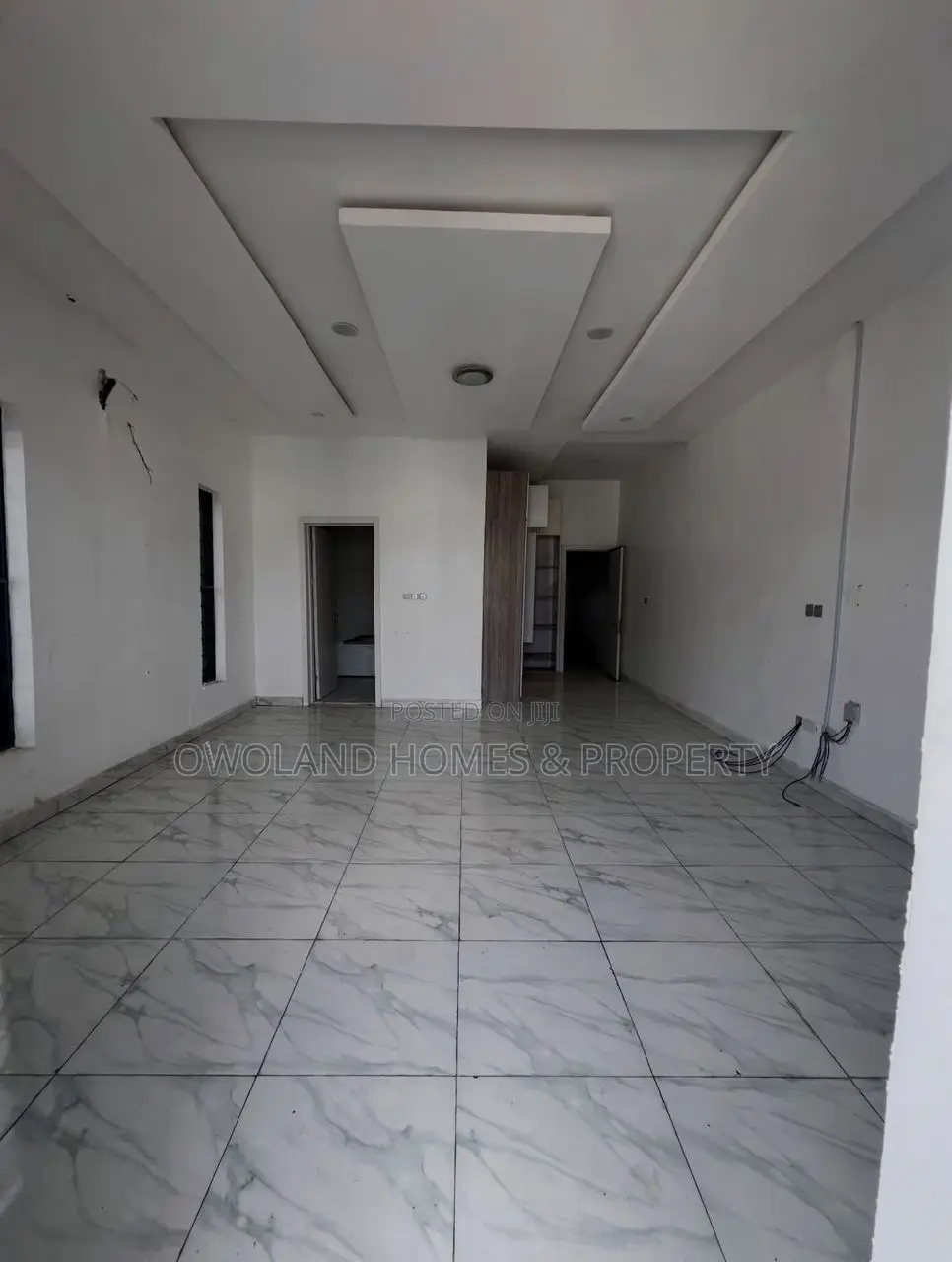4bdrm Duplex in Chevron Estate for rent in Chevron