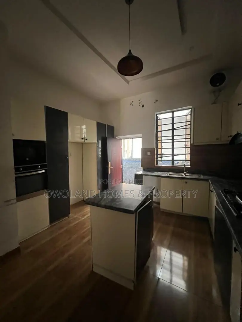 4bdrm Duplex in Orchid Estate, Ikota for rent in Ikota