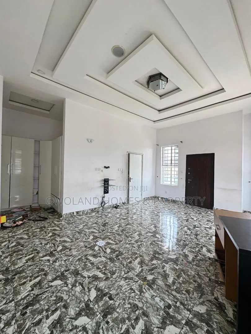 4bdrm Duplex in Agungi Estate for rent in Agungi