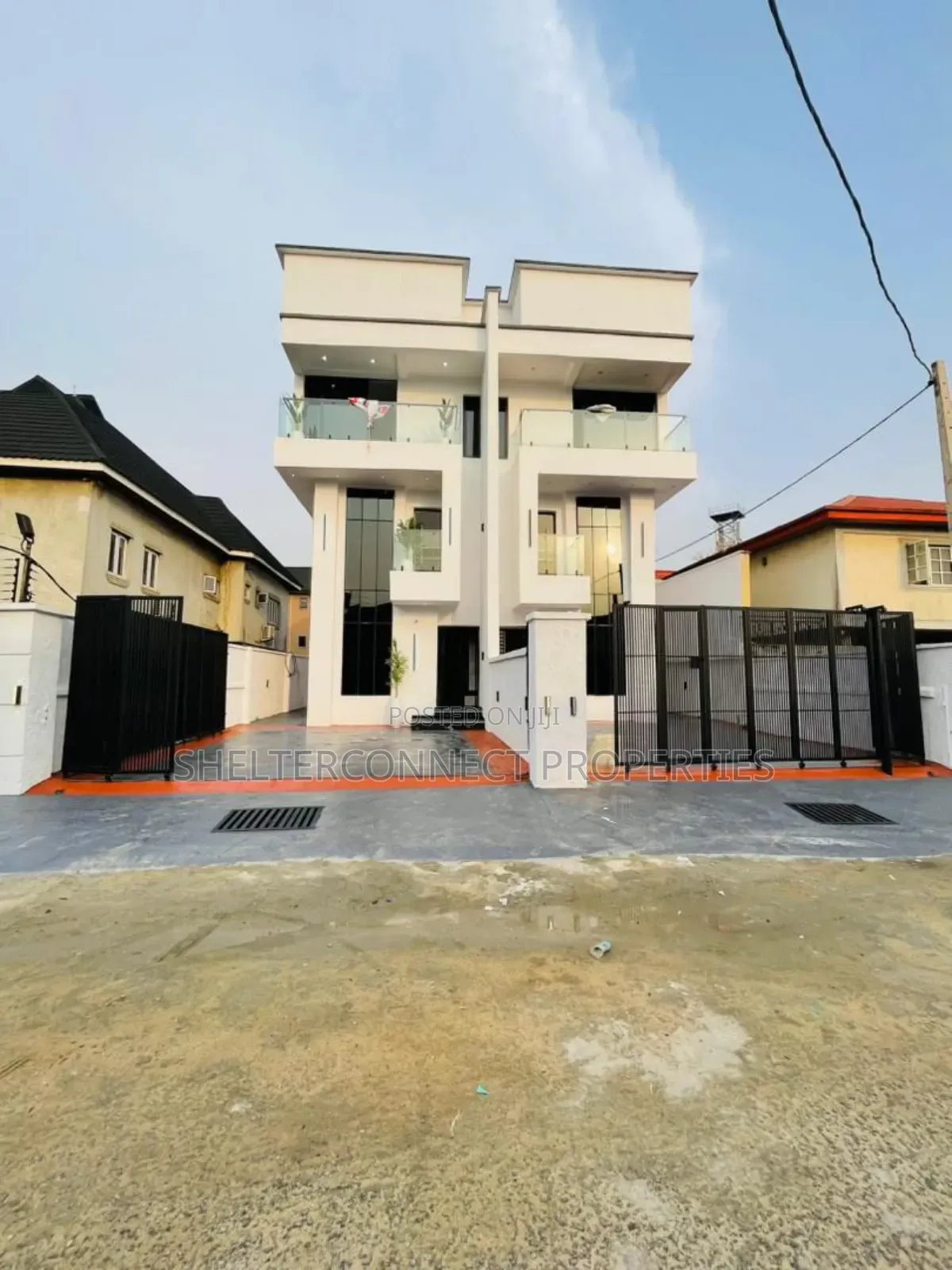 5bdrm Duplex in Adeniyi Jones for sale in Adeniyi Jones