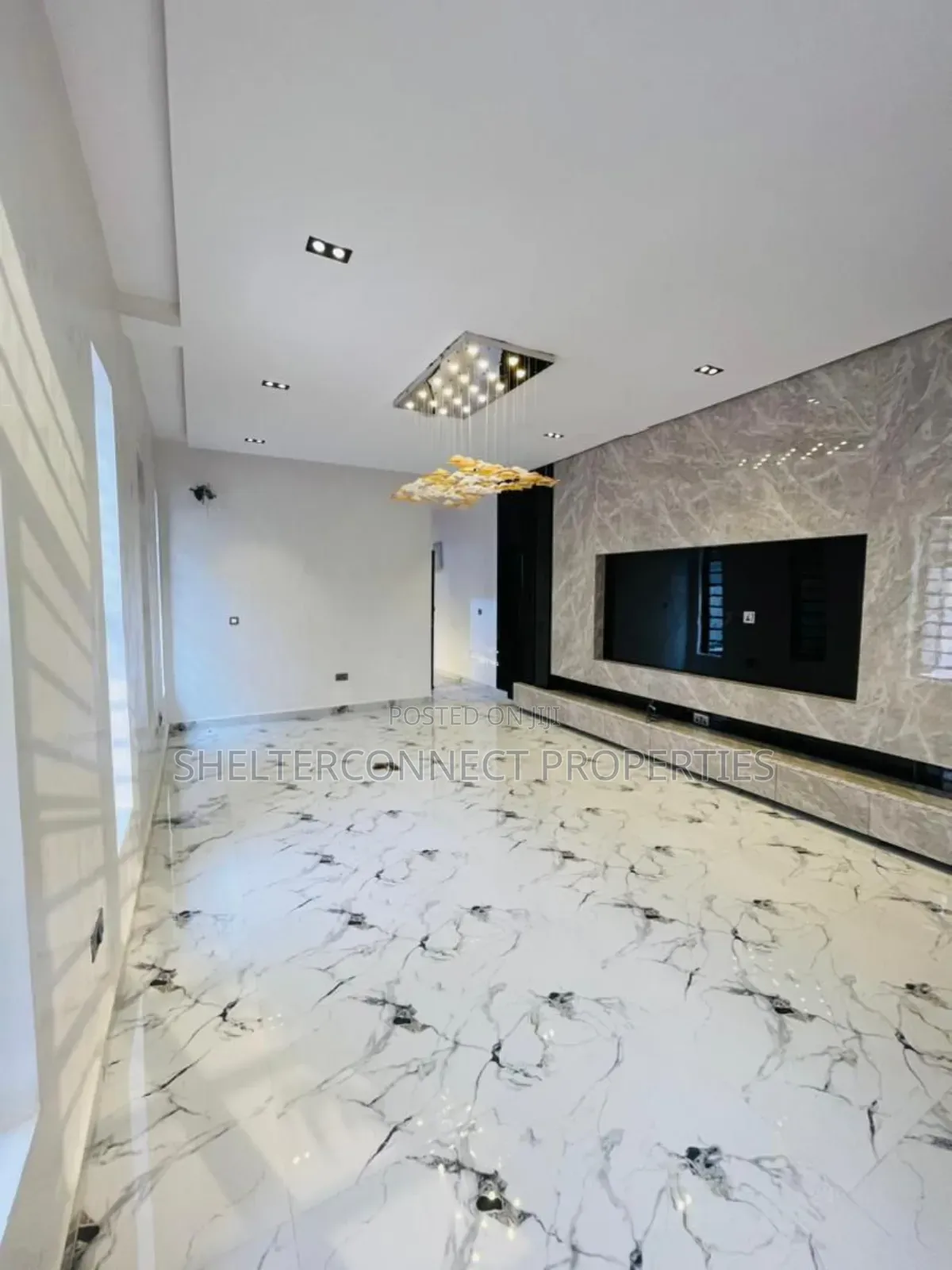 5bdrm Duplex in Adeniyi Jones for sale in Adeniyi Jones