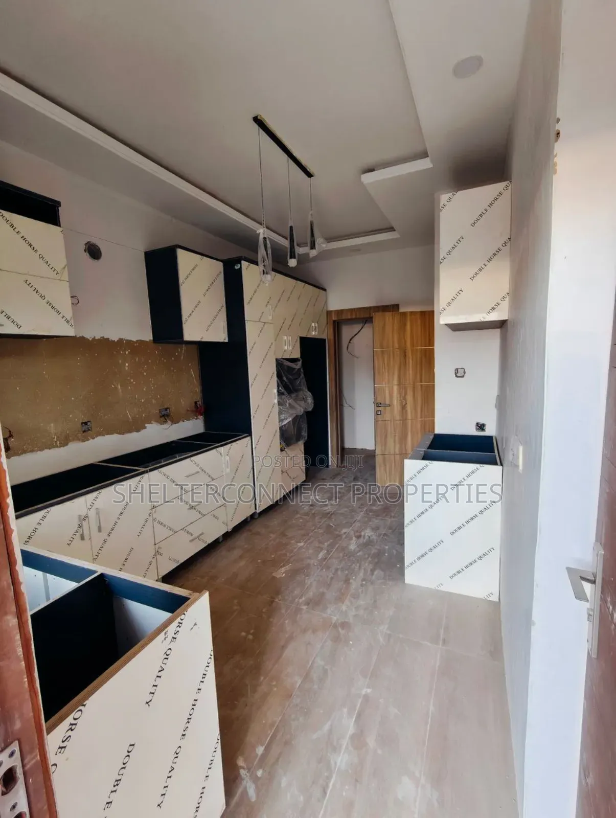 4bdrm Duplex in Allen Avenue for sale in Allen Avenue