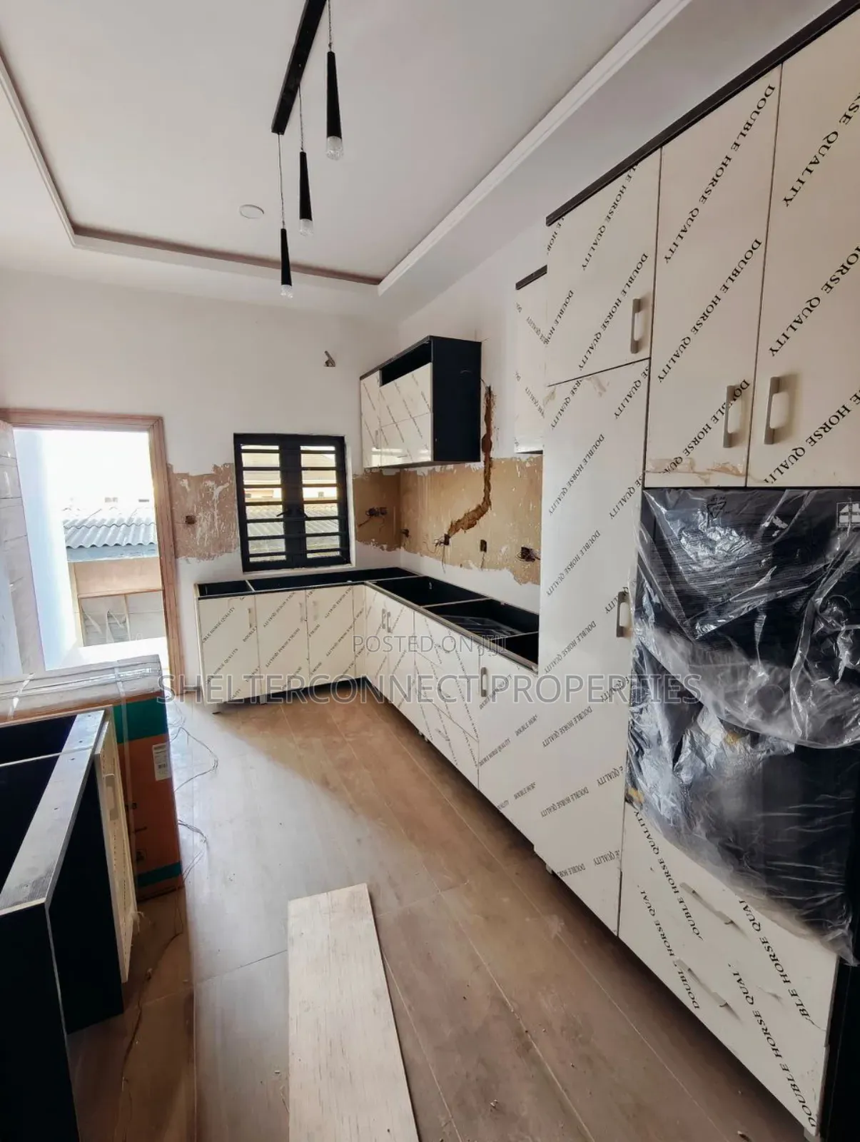 4bdrm Duplex in Allen Avenue for sale in Allen Avenue