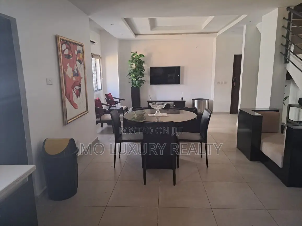 2bdrm Maisonette in Lekki Phase 1 for rent in Lekki Phase 1
