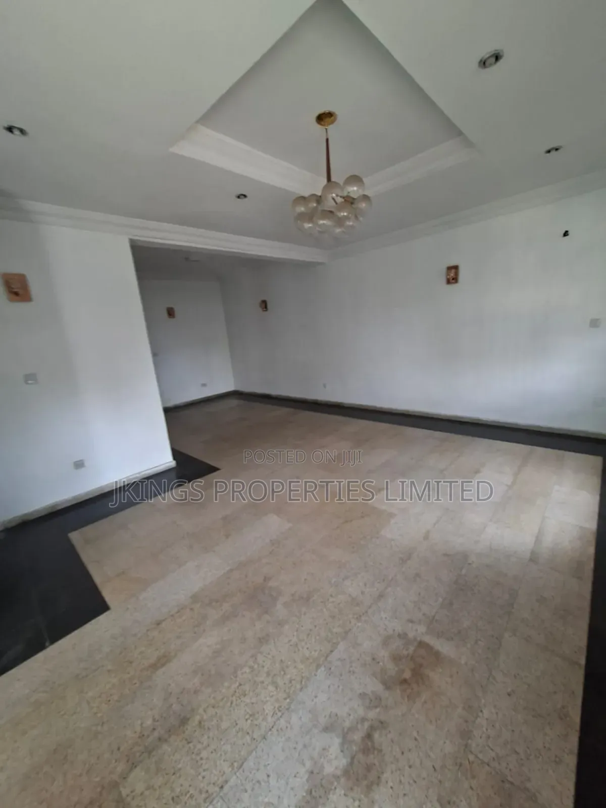 5bdrm Duplex in Mende for sale in Mende