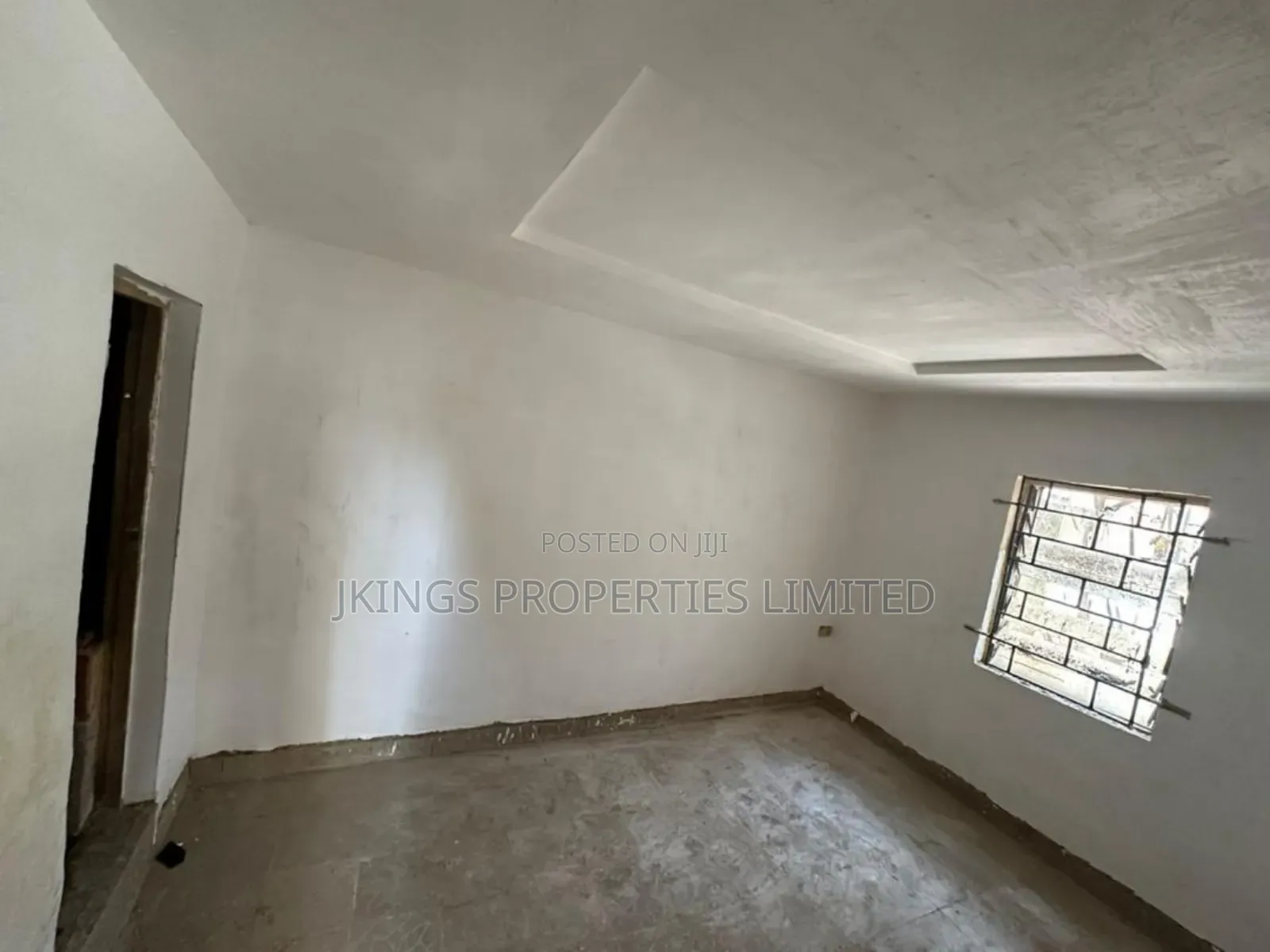 5bdrm Duplex in Mende for sale in Mende