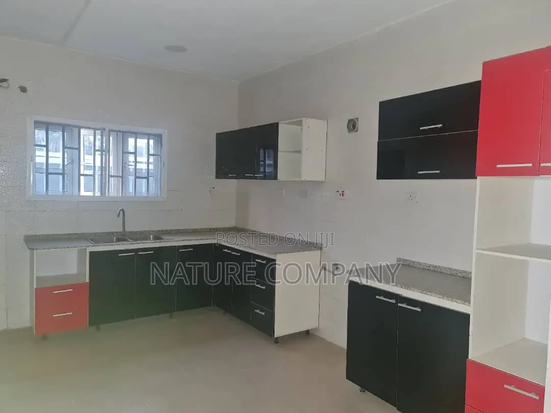 3bdrm Block of Flats in Ikeja Gra for rent in Ikeja GRA
