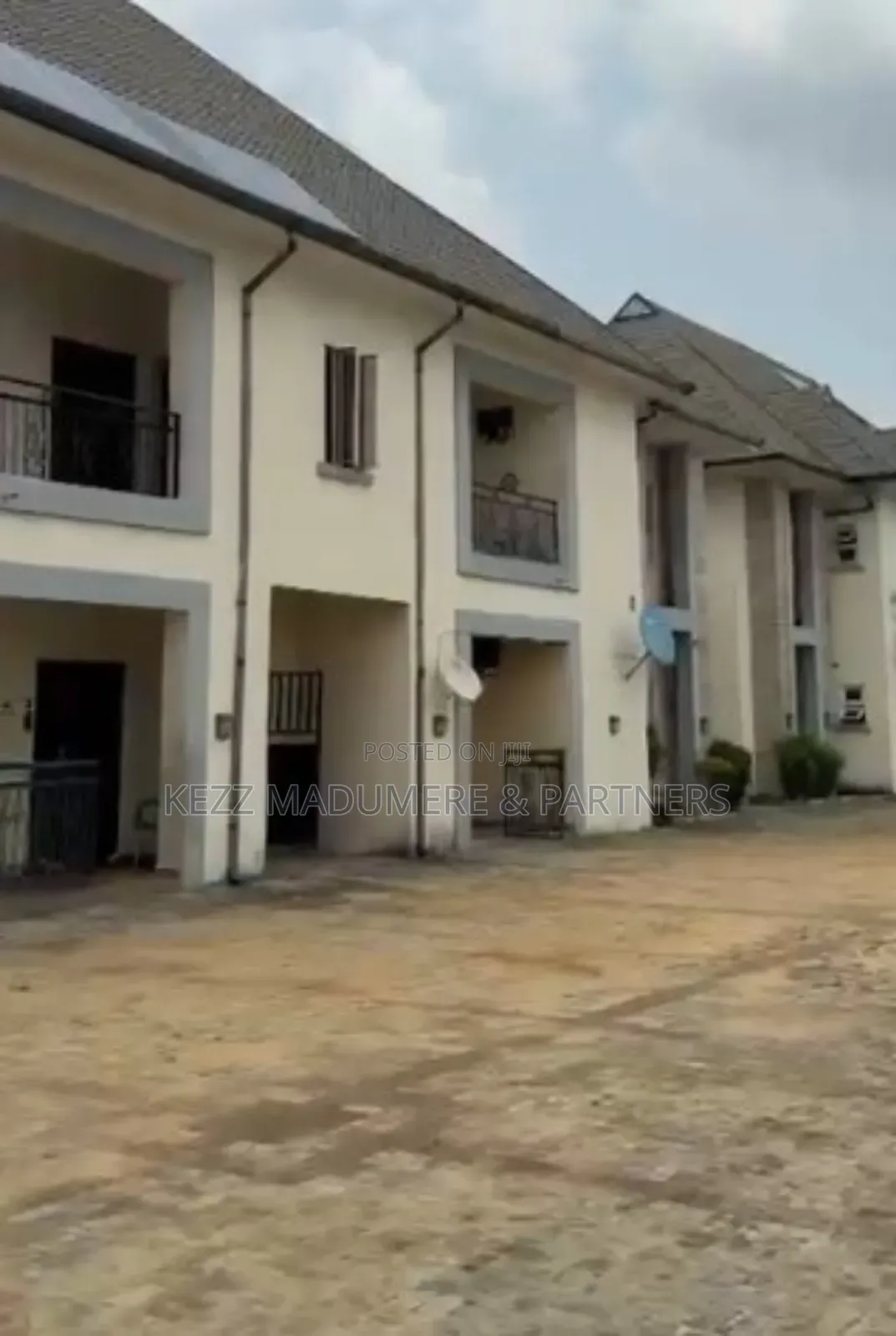 20bdrm Block of Flats in Rumuekini , Port, Obio-Akpor for sale in Obio-Akpor
