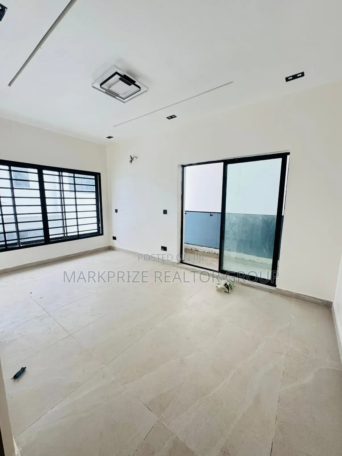 Furnished 3bdrm Apartment in Ikeja Gra Lagos for sale in Ikeja GRA
