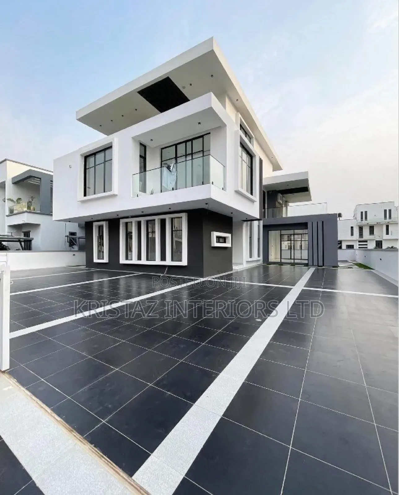 5bdrm Duplex in Lekki Phase 2 for sale in Lekki Phase 2