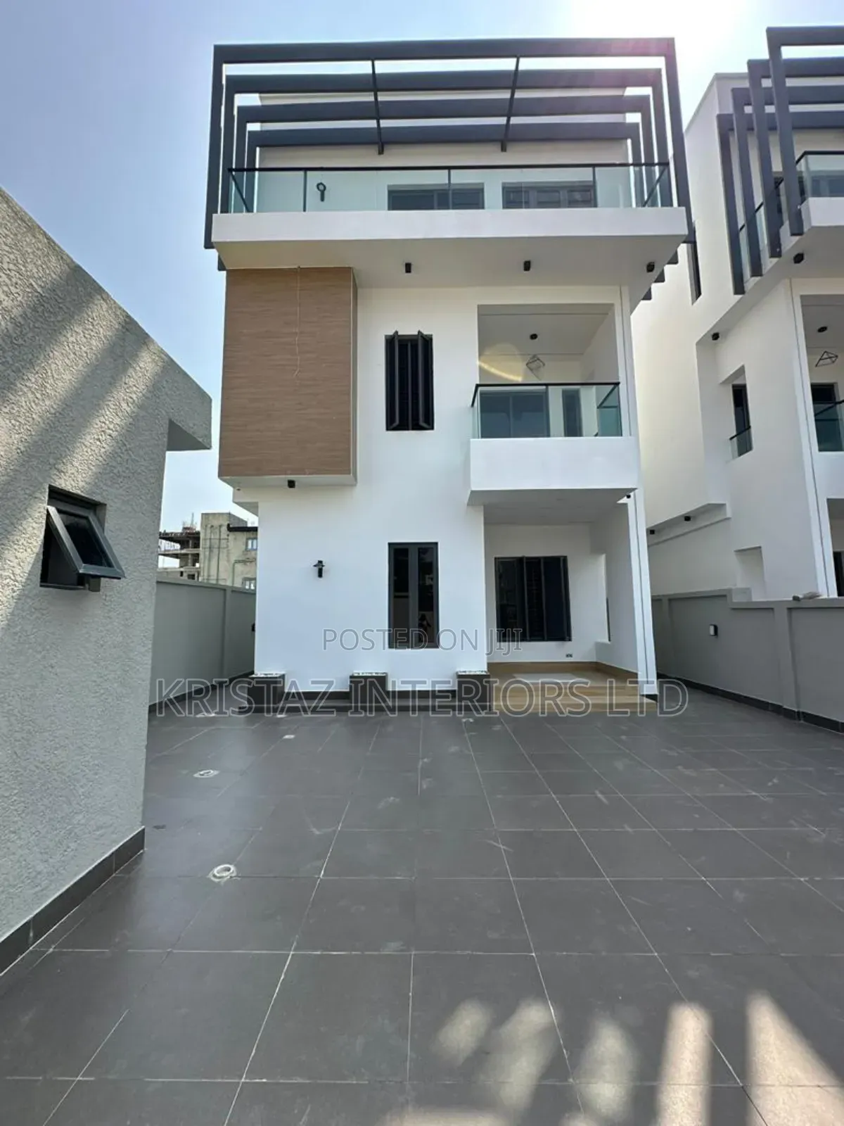 5bdrm Duplex in Lekki Phase 1 for sale in Lekki Phase 1