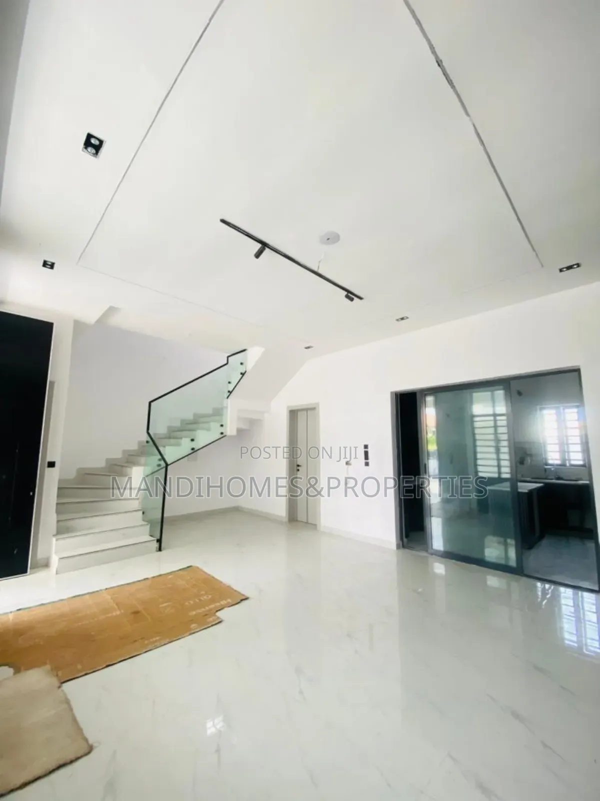 4bdrm Duplex in Lekki for sale in Lekki