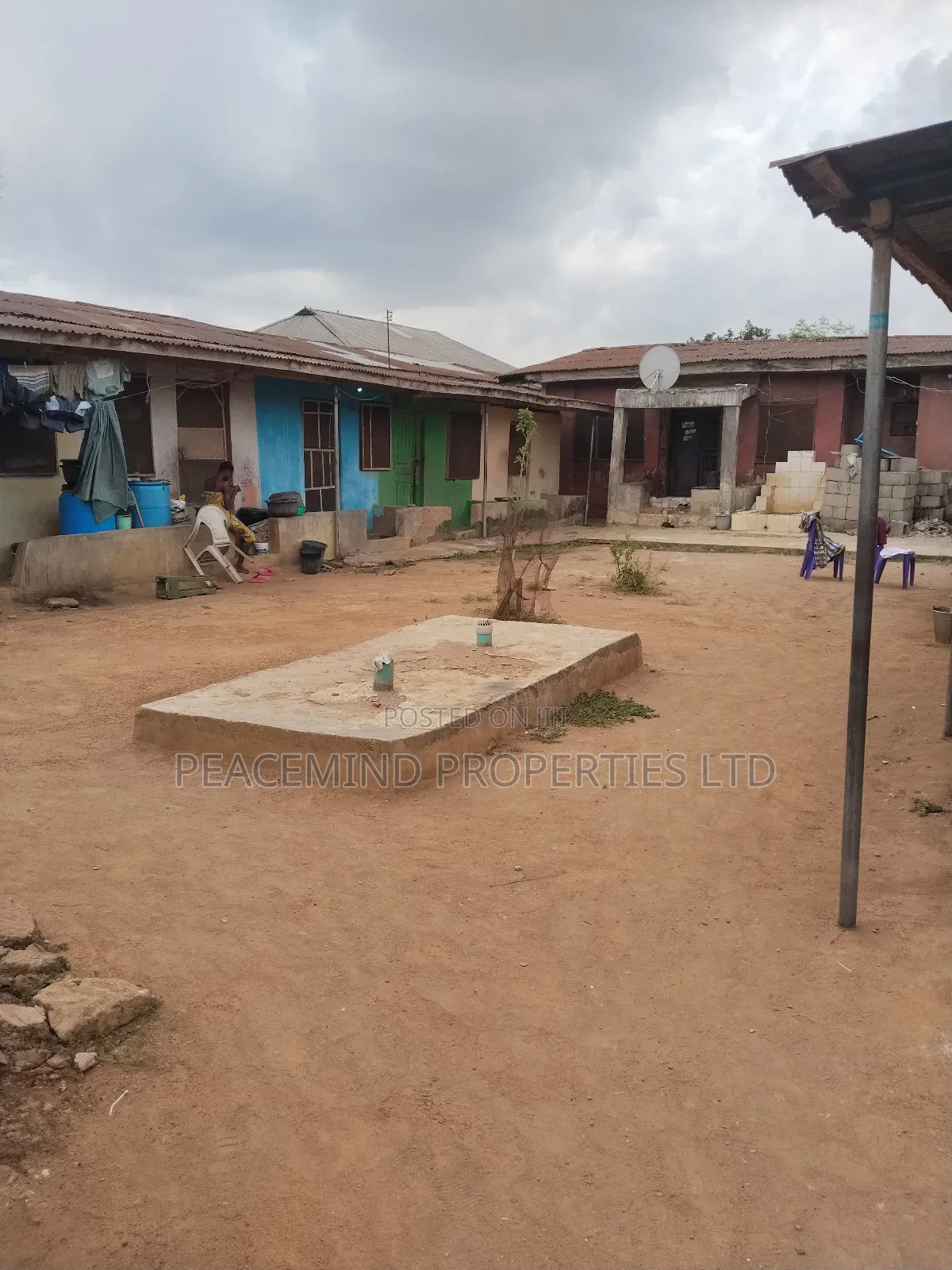 Sales a Plot of Land in Ikotun by College Bus Stop Lagos State #35m in Ikotun / Ikotun/Igando