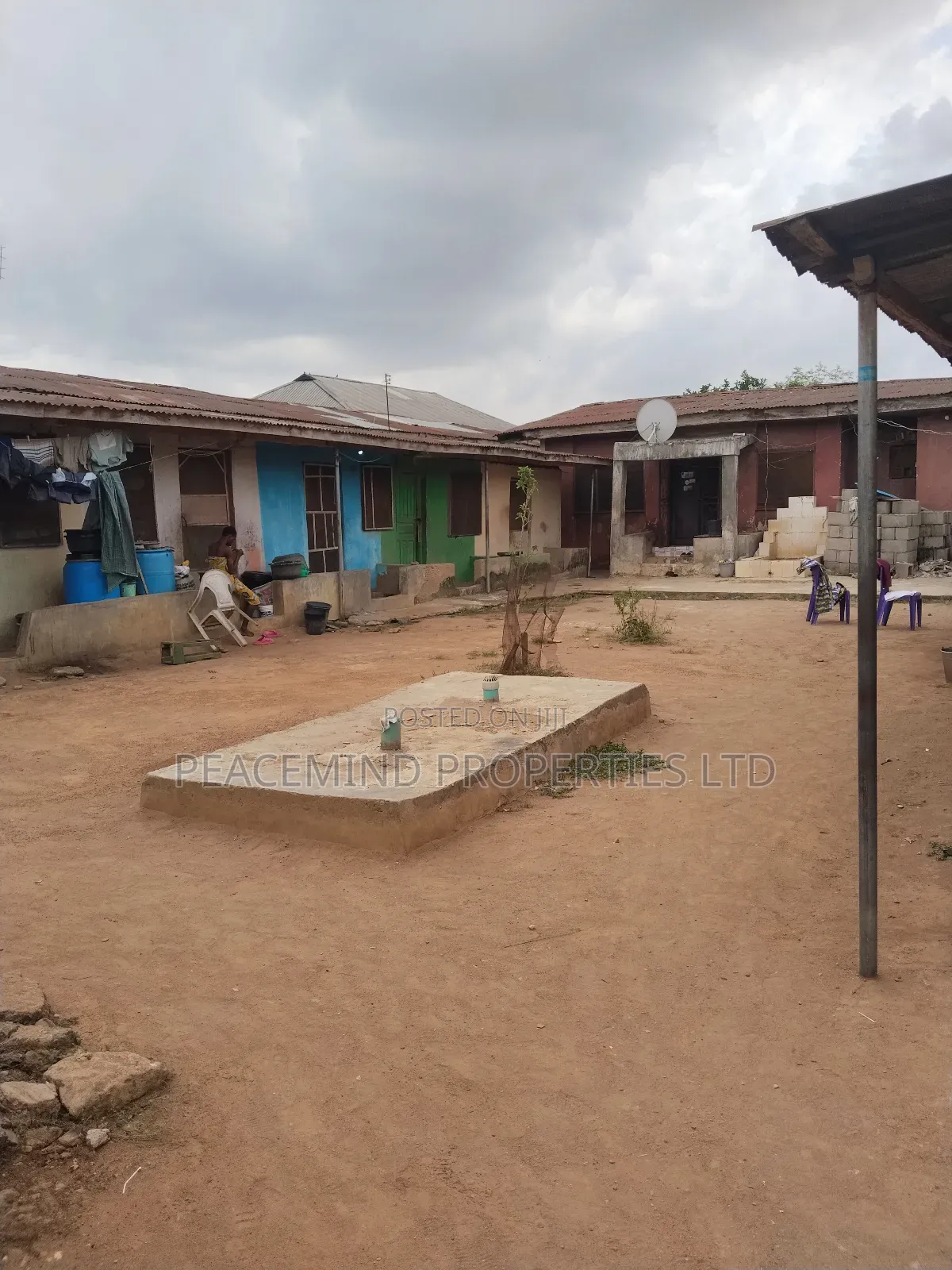 Sales a Plot of Land in Ikotun by College Bus Stop Lagos State #35m in Ikotun / Ikotun/Igando