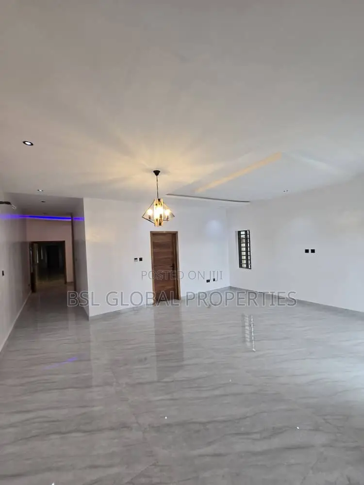 6bdrm Duplex in Magodo Phase 2 for sale in Magodo
