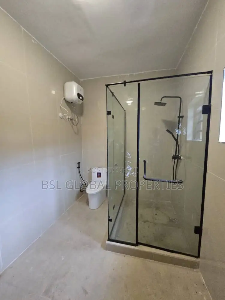 6bdrm Duplex in Magodo Phase 2 for sale in Magodo