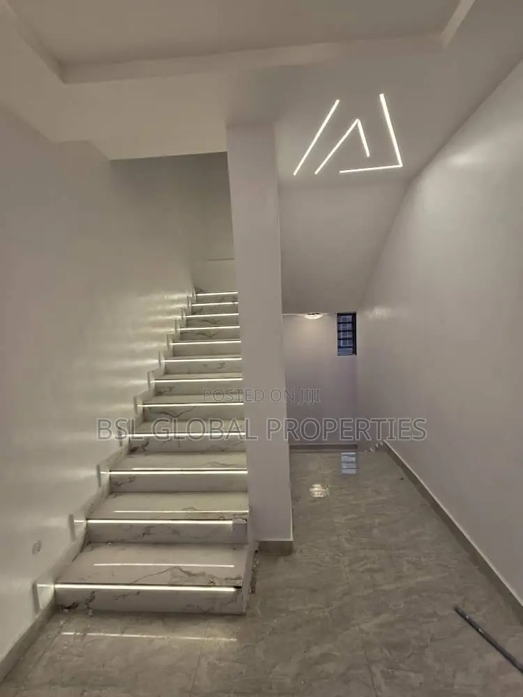 6bdrm Duplex in Magodo Phase 2 for sale in Magodo