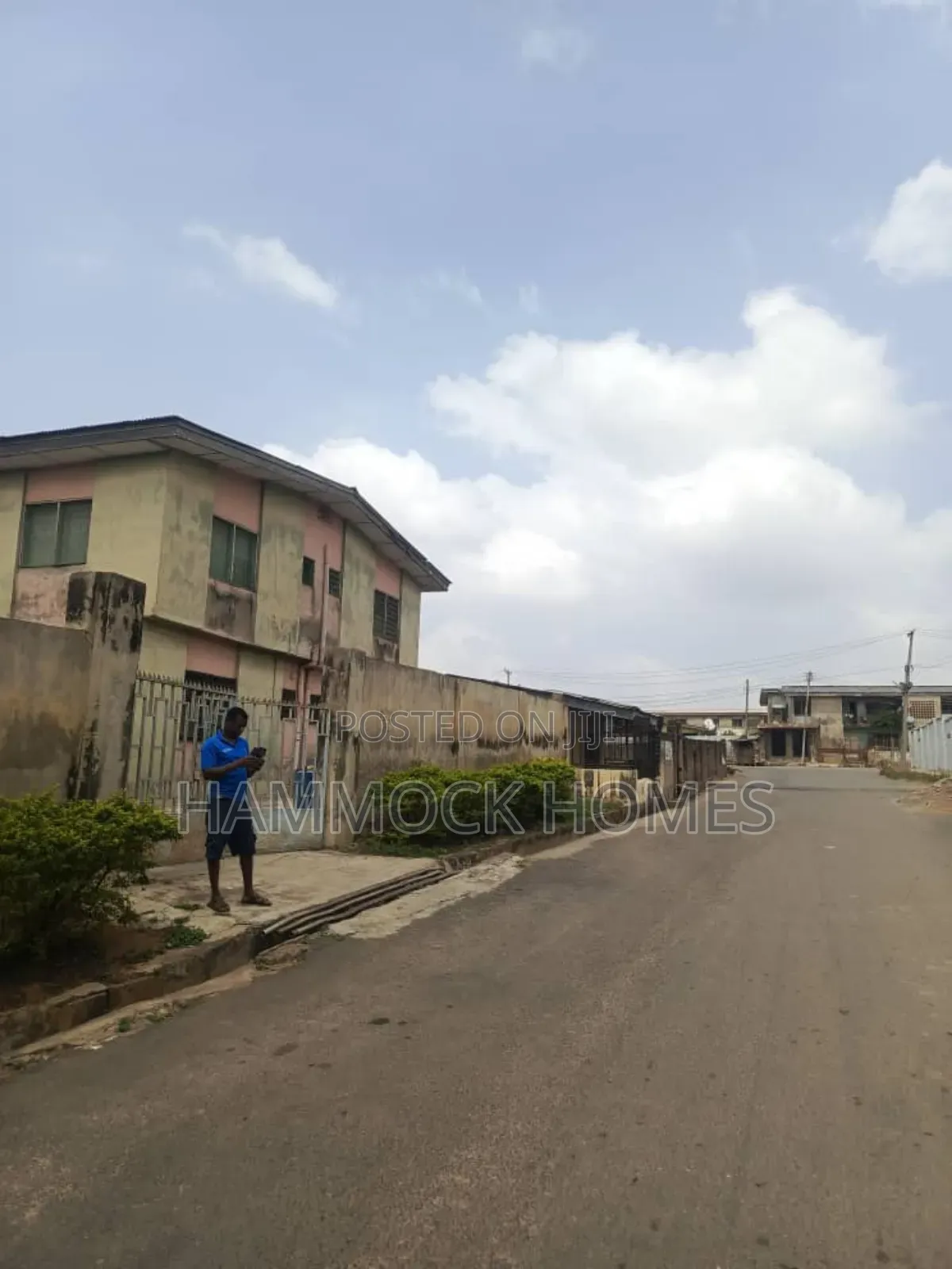 12bdrm Block of Flats in Aromolaran Estate, Agodi for sale in Agodi