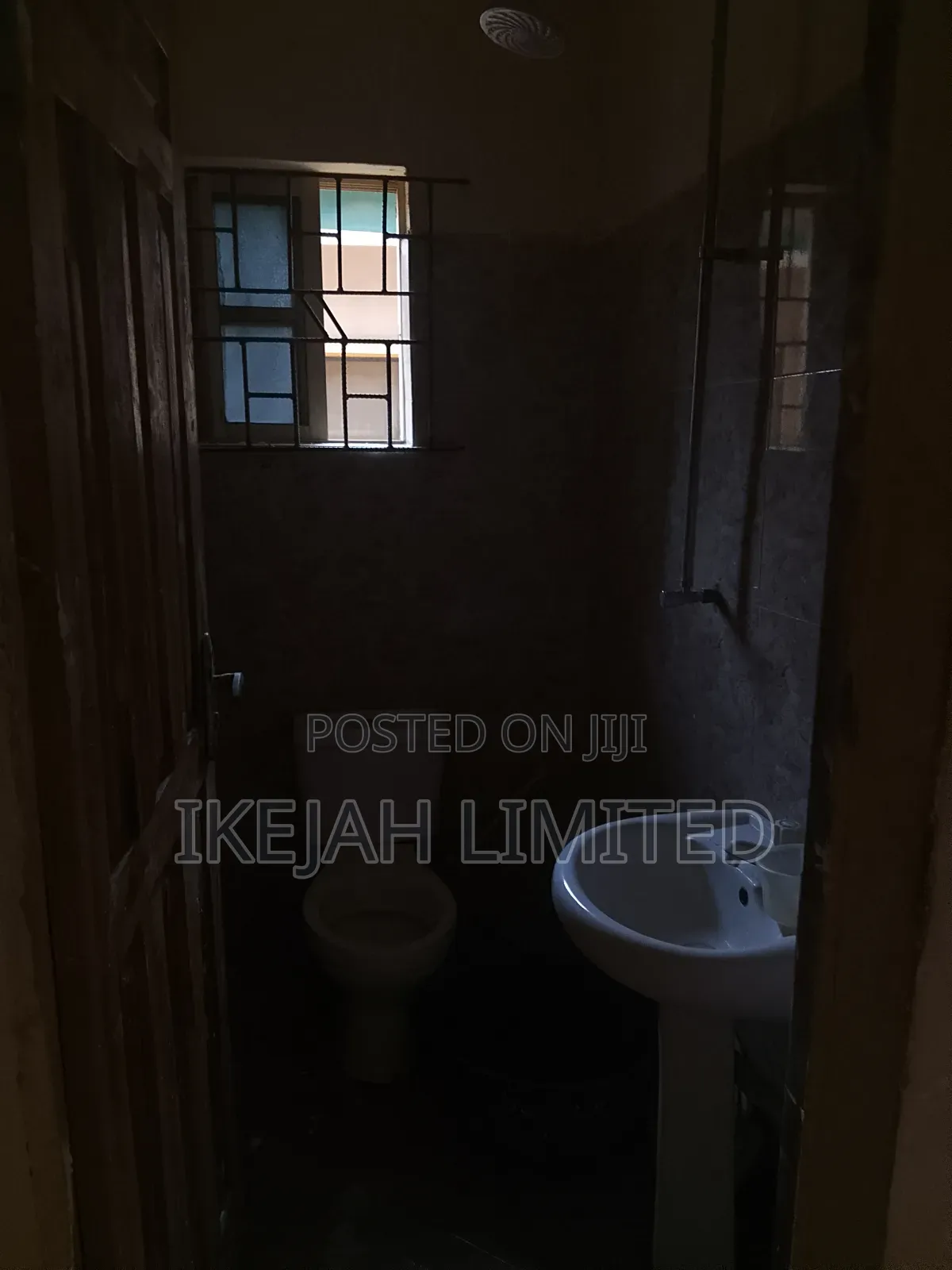 1bdrm Apartment in Akilo, Ogba Industrial Estate for rent in Ogba Industrial Estate