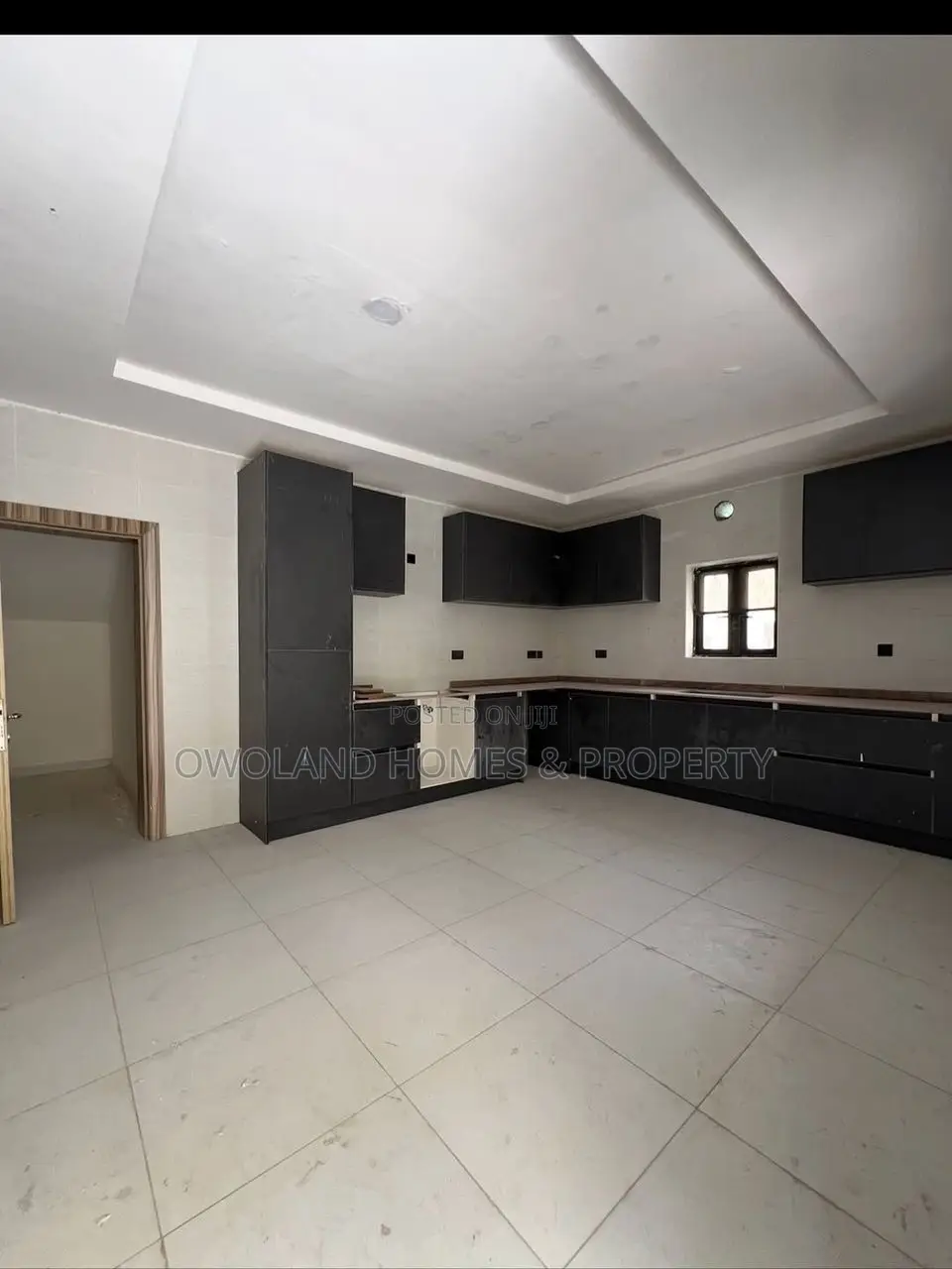 5bdrm Duplex in Chevron Estate for rent in Chevron