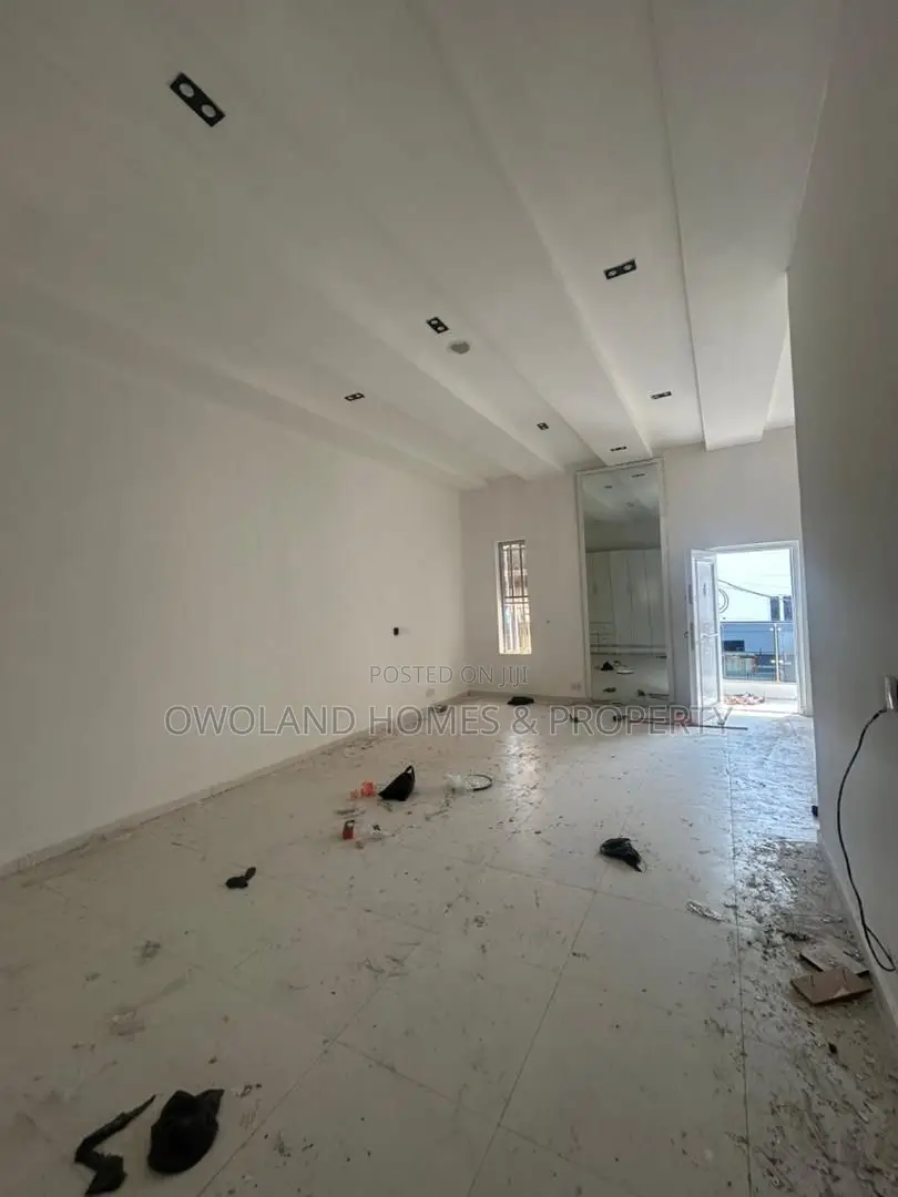 4bdrm Duplex in Osapa Estate for rent in Osapa london