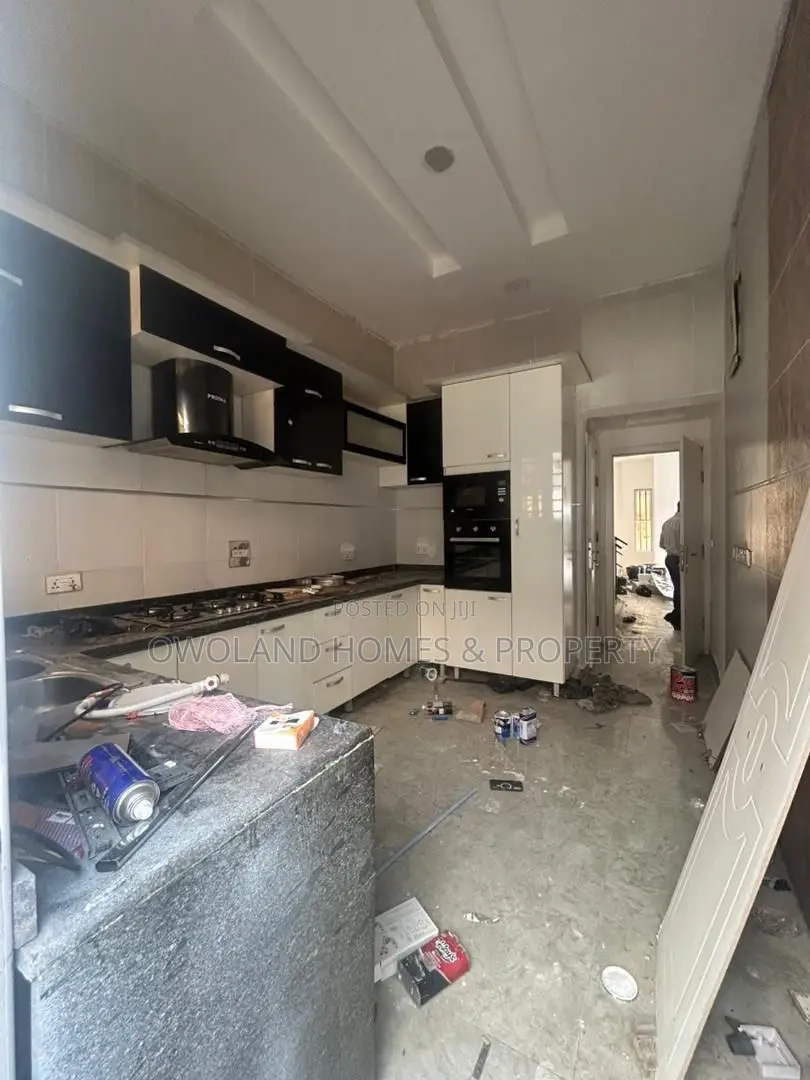 4bdrm Duplex in Osapa Estate for rent in Osapa london