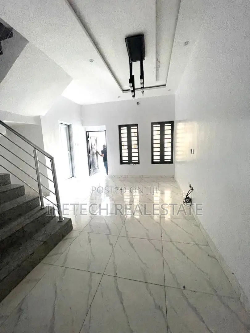 3 Bedroom Terrace In A Serene Neighborhood in VGC / Ajah