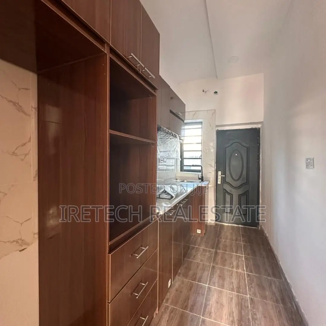 3bdrm Duplex in Mobil Road Ajah for sale in VGC / Ajah