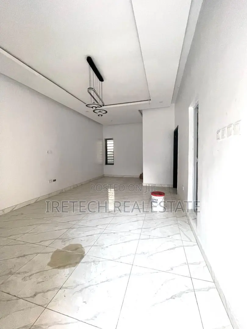 2bdrm Apartment in Mobil Road Ajah, Off Lekki-Epe Expressway for sale in Off Lekki-Epe Expressway