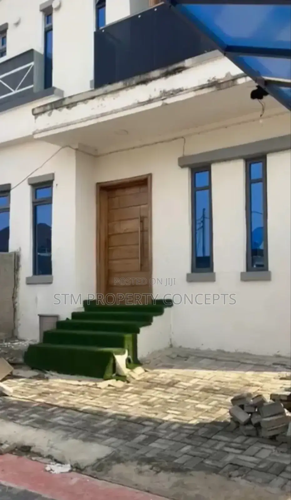Furnished 4bdrm Duplex in Thomas Estate for sale in Thomas Estate