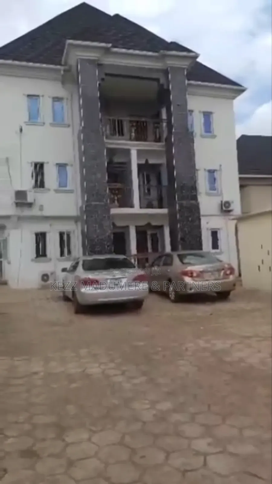 6bdrm Block of Flats in Umuoba, Uratta for sale in Owerri