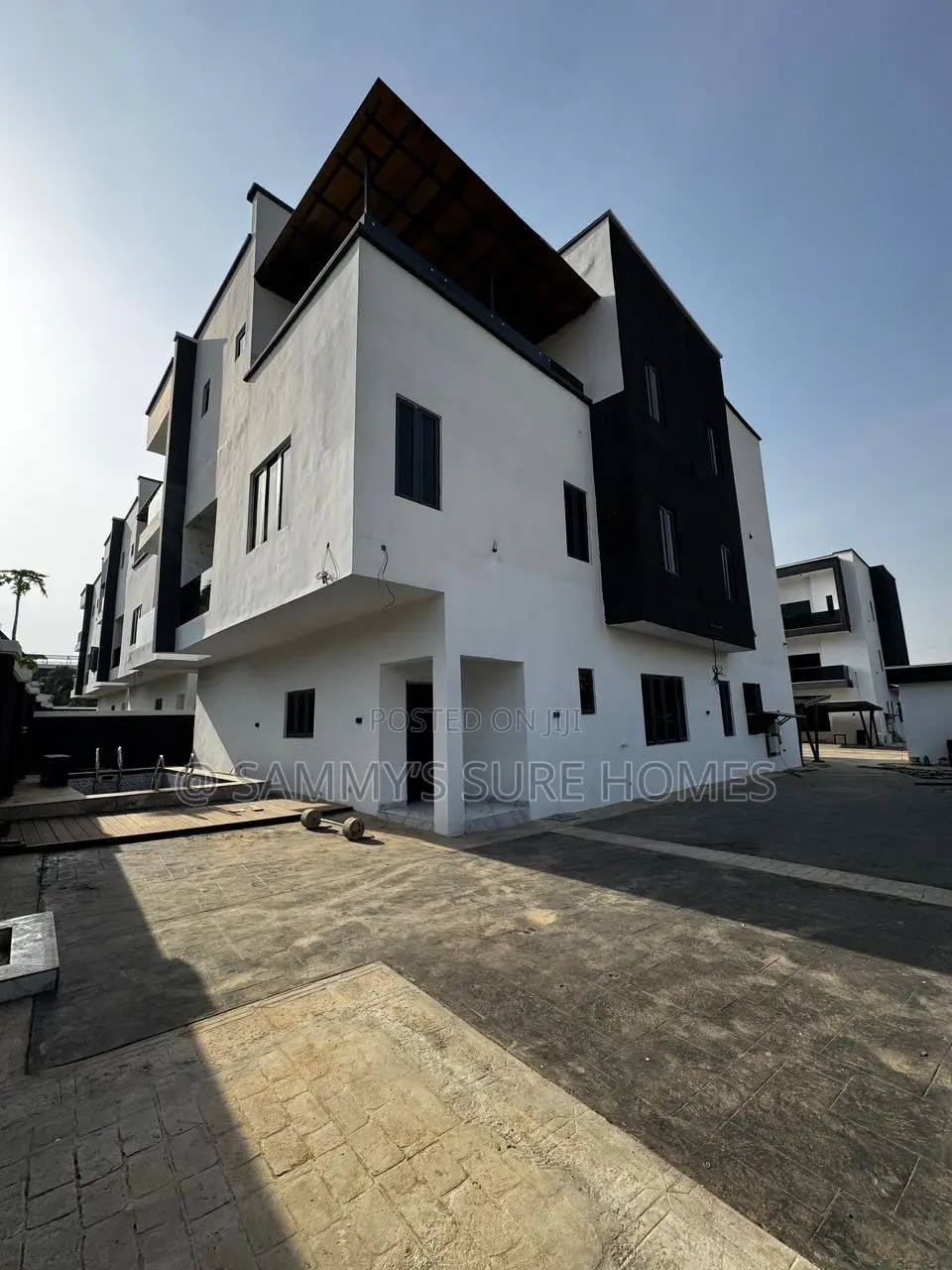 6bdrm Duplex in Katempe Extension for sale in Katampe Extension