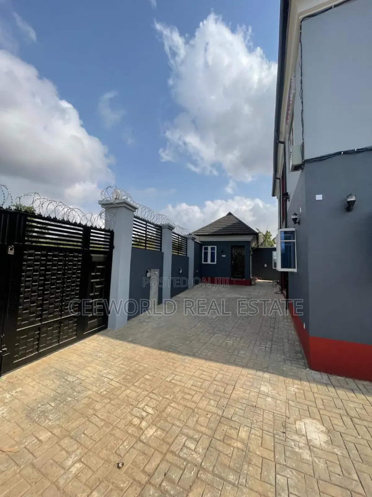 1bdrm Apartment in Ologolo Estate, Jericho for rent in Jericho