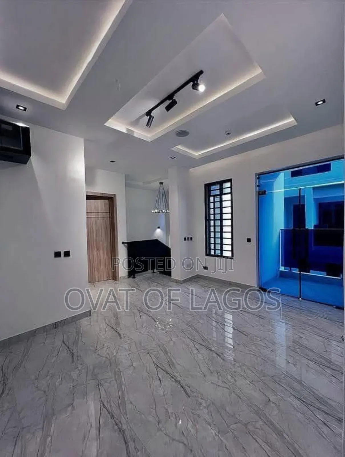 4bdrm Duplex in Lekki Right for sale in Lekki Phase 1