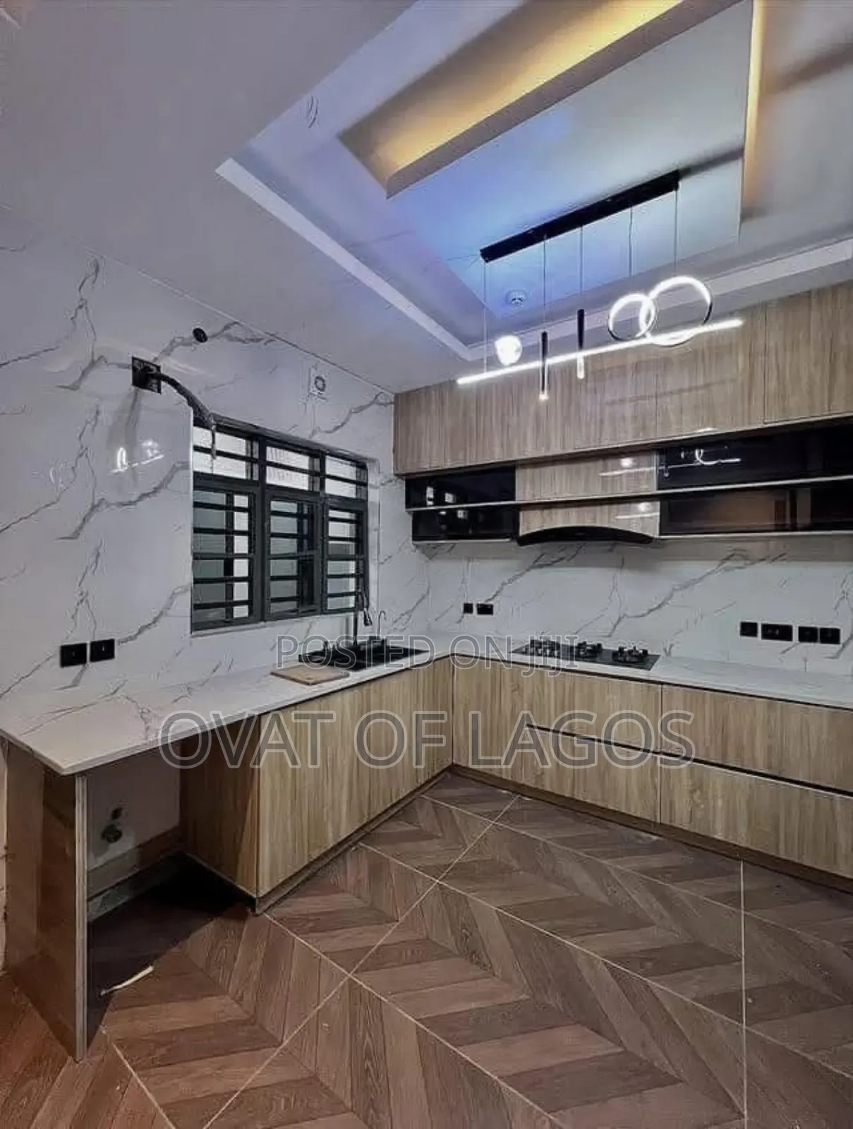 4bdrm Duplex in Lekki Right for sale in Lekki Phase 1