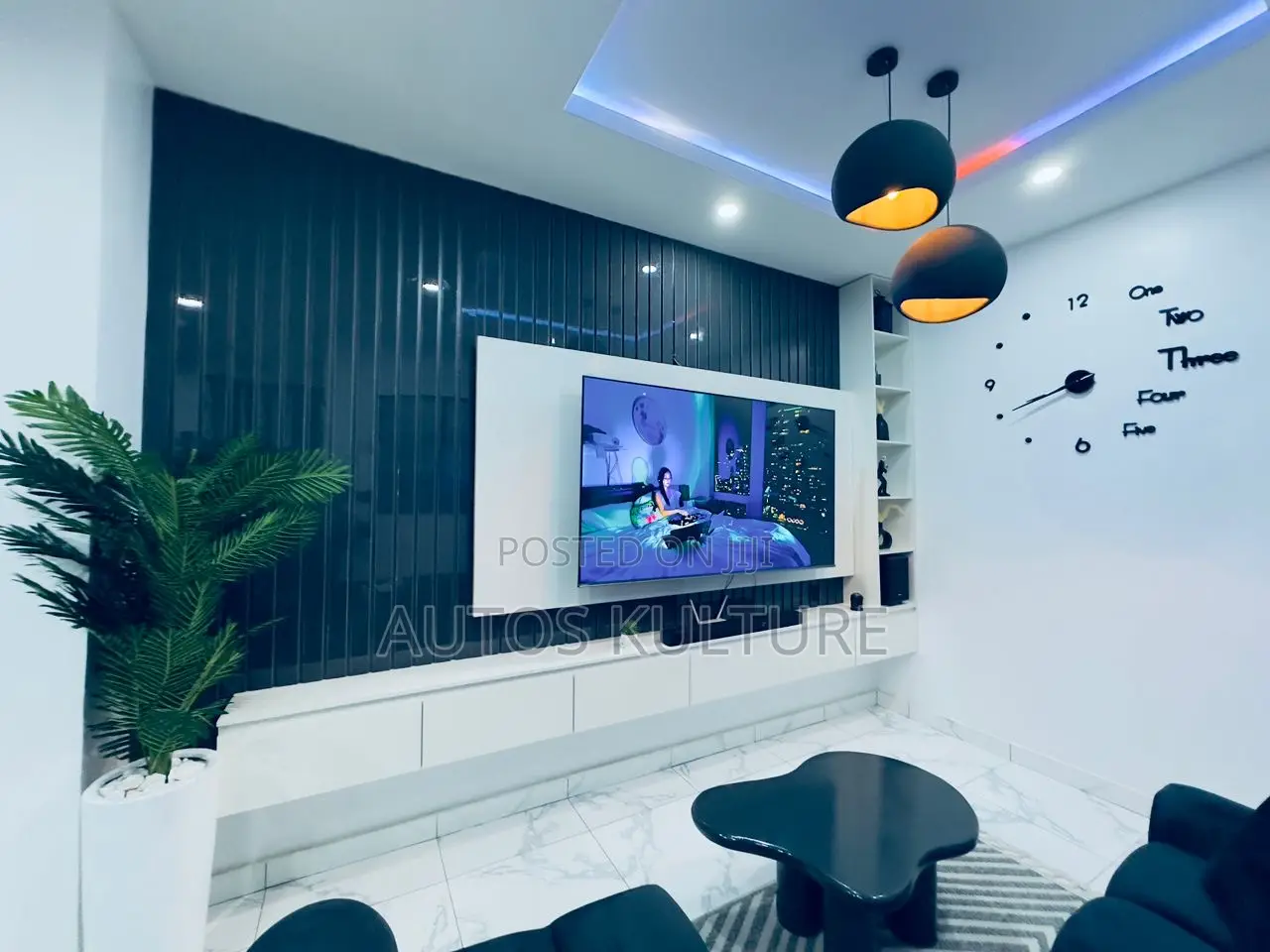 Haven’S Kulture in Phase 1 / Gbagada
