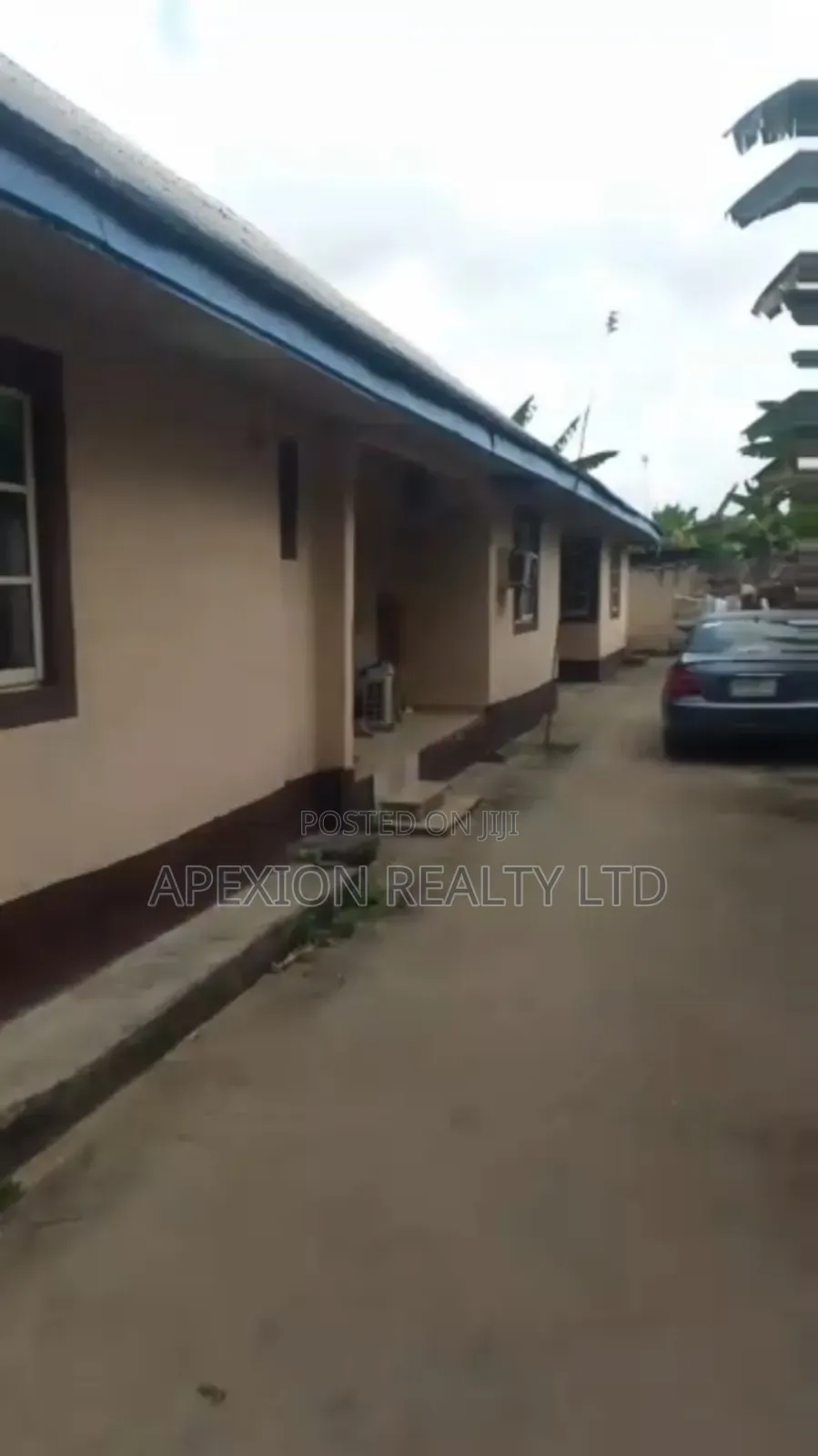 2bdrm Block of Flats in Lord Chosen for sale in East West Road