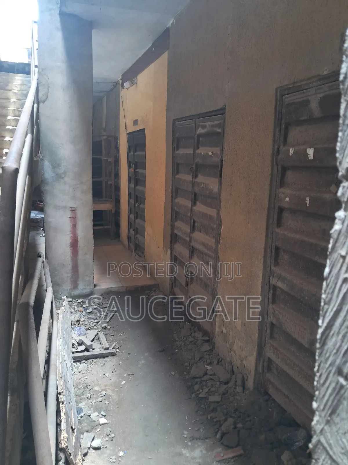 Shop for Sale at Article Market Opiate Trade Fair 4mill in Iba / Ojo