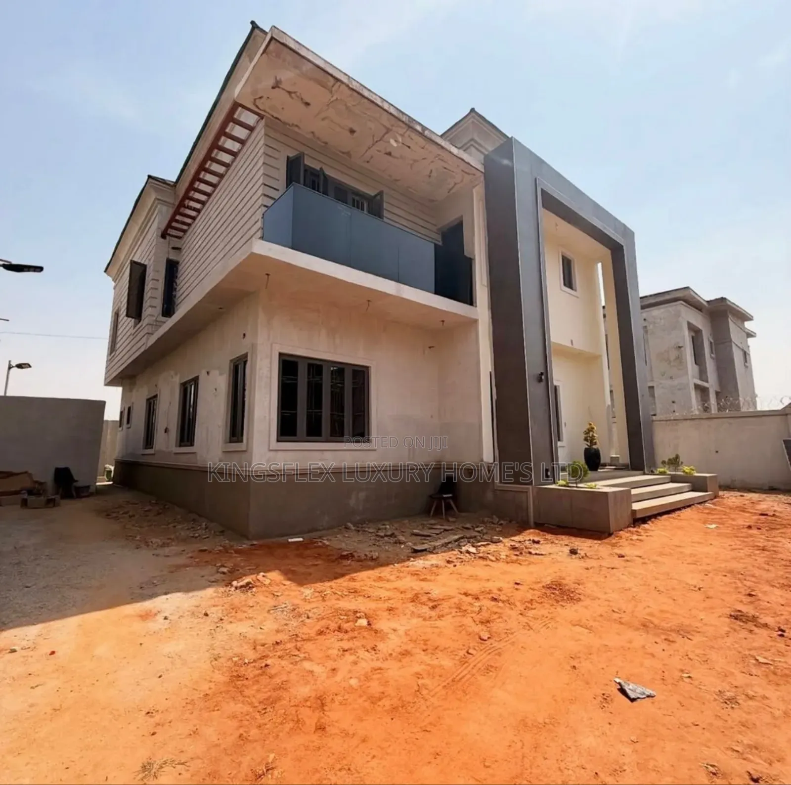 4bdrm Duplex in Estate, Sabon Lugbe for sale in Sabon Lugbe