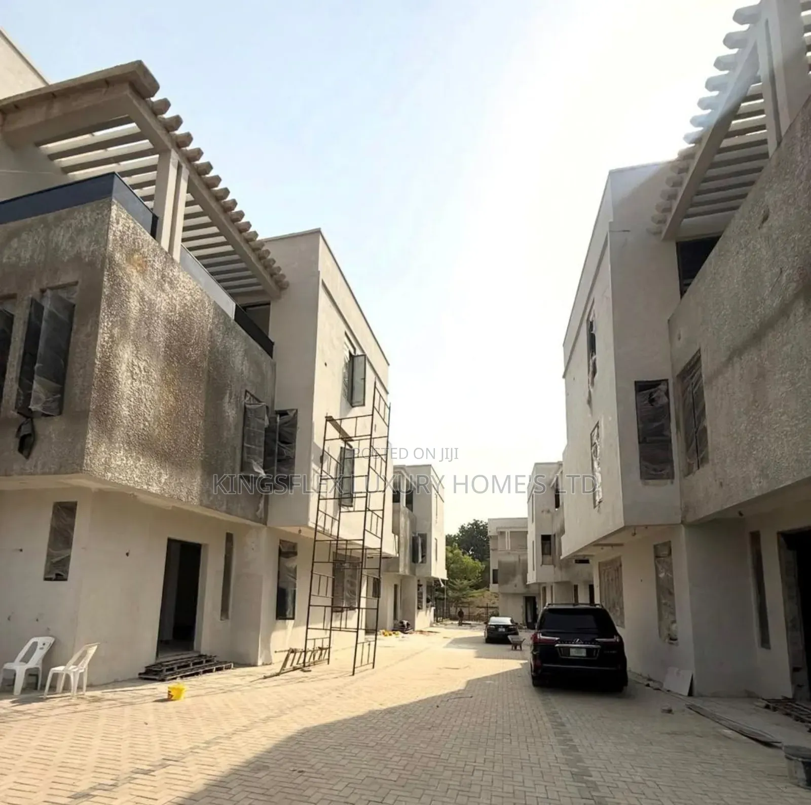 5bdrm Duplex in Estate, Life Camp for sale in Life Camp