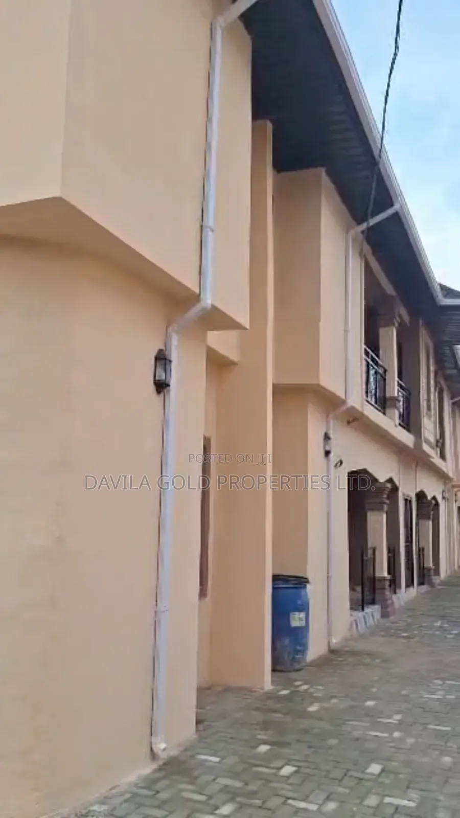 12bdrm Block of Flats in Benin City for sale in Benin City