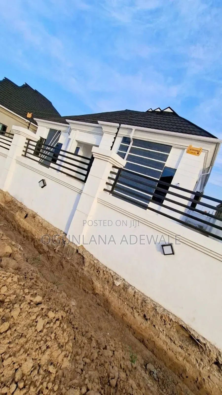 3bdrm Bungalow in Blue Stone Garden, Obafemi-Owode for sale in Obafemi-Owode