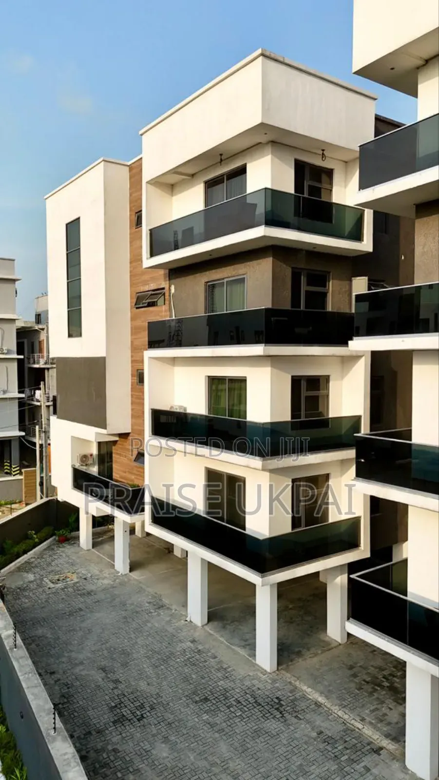 2 Bedroom With Ps5 Lekki Phase 1 in Lekki Phase 1