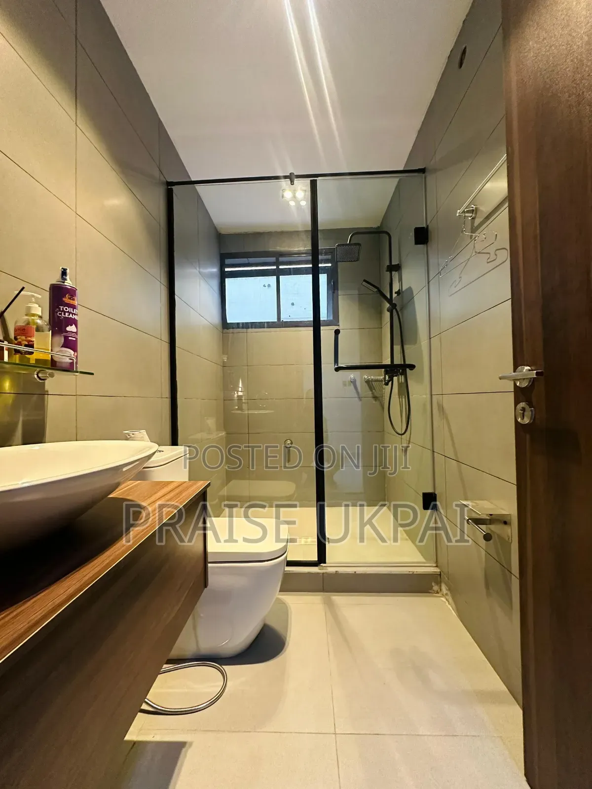 2 Bedroom With Ps5 Lekki Phase 1 in Lekki Phase 1