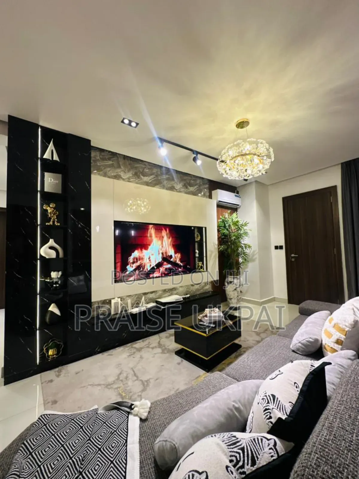 2 Bedroom With Ps5 Lekki Phase 1 in Lekki Phase 1