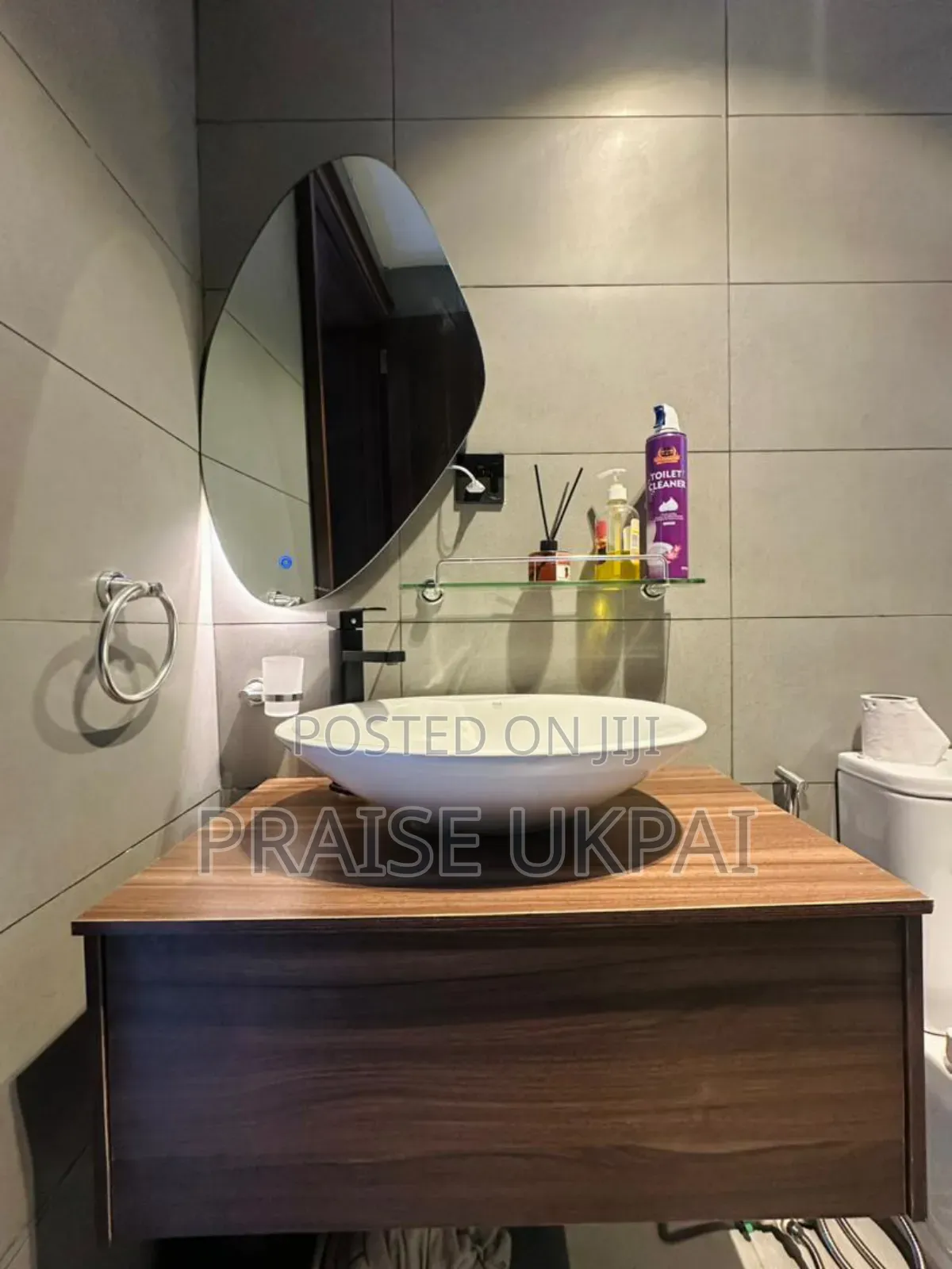 2 Bedroom With Ps5 Lekki Phase 1 in Lekki Phase 1