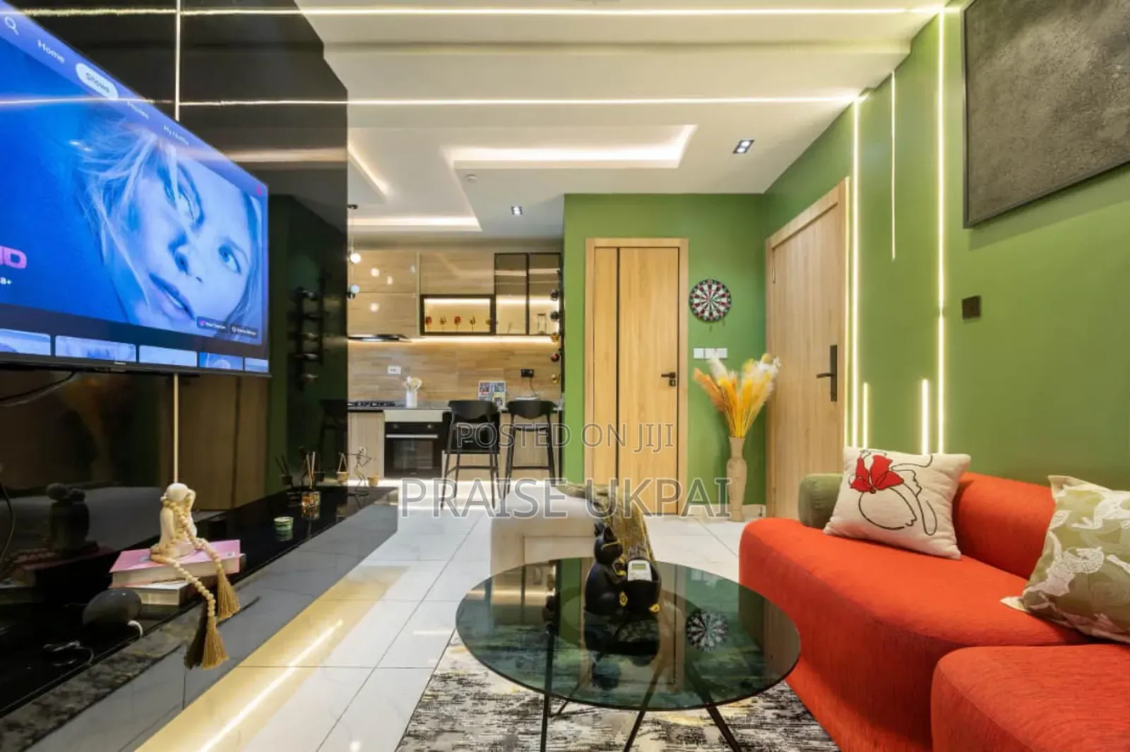 One Bedroom Apartment With Ps 5 and Ceiling Mirror in Ologolo